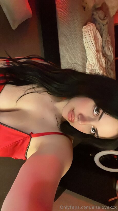 Elsalovexox model hot galleries