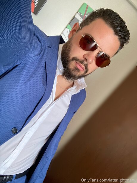 Bandwmanu model pornographic pic