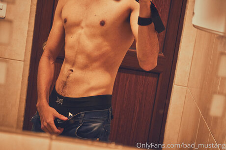 Bad Mustang hot star pics