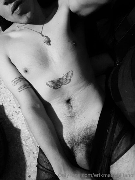 Erikmaximiliano model pornographic images