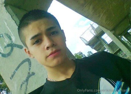 Erikmaximiliano beautiful star pics