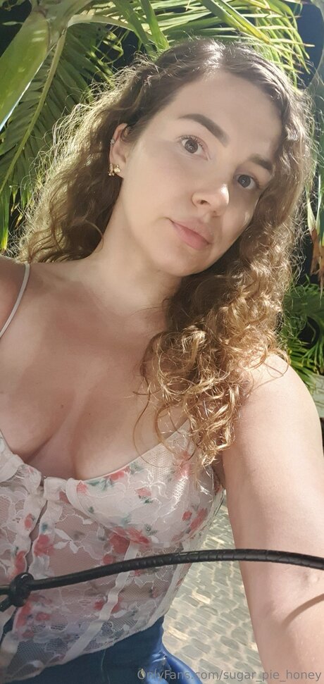 Sugar Pie Honey beautiful model gallery