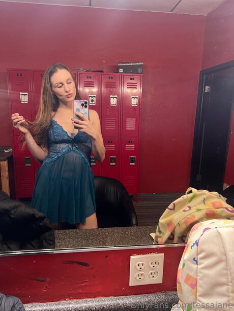 Tessajane star top image