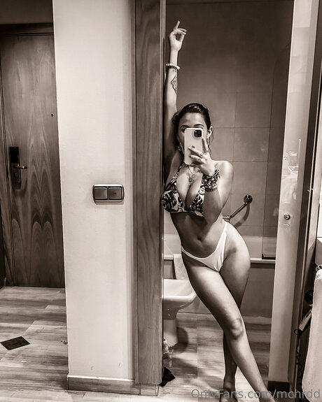 Mchrdd sex model image