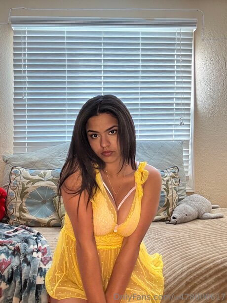 U478000617 pretty actress galleries