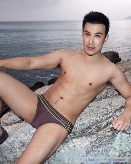 Guybluemoon nude star archive