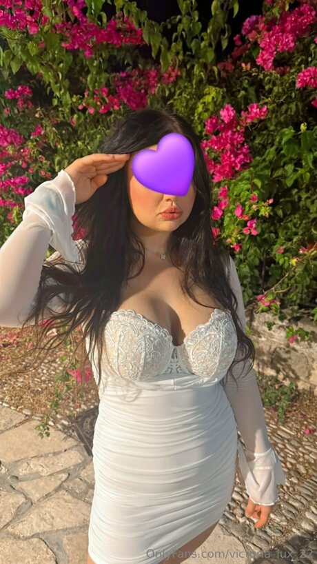 Victoria Lux 22 star nice photos