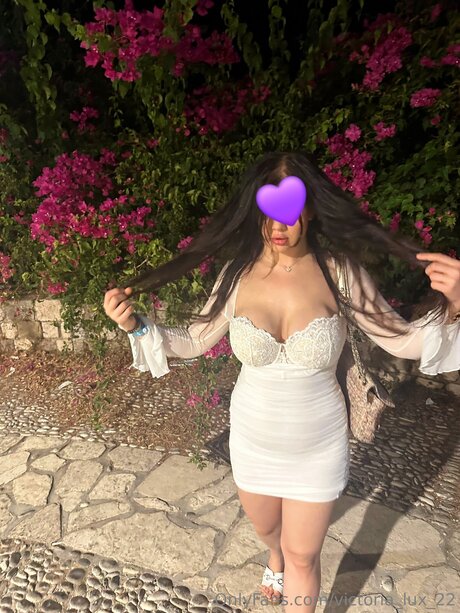Victoria Lux 22 star nude pic