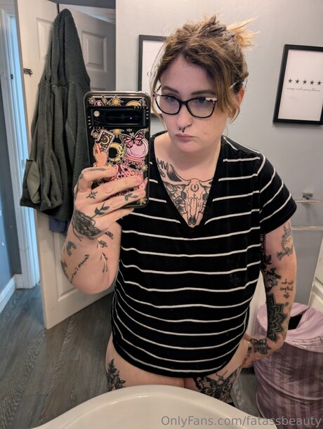 Fatassbeauty art star picture