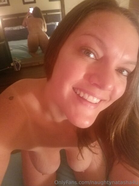 Naughtynatasha4u naked model galleries
