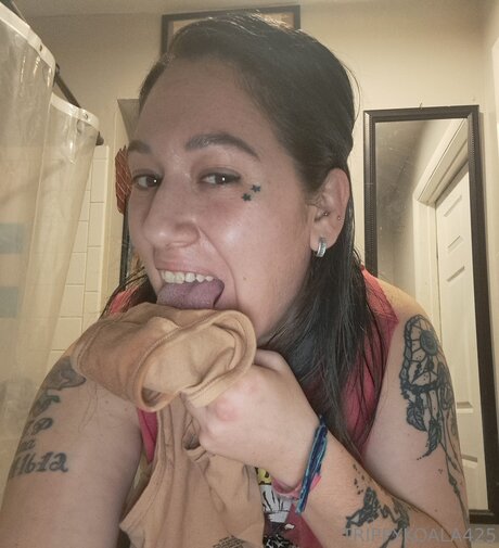 popular onlyfans beautiful photo