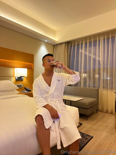 U21025744 adult model photos