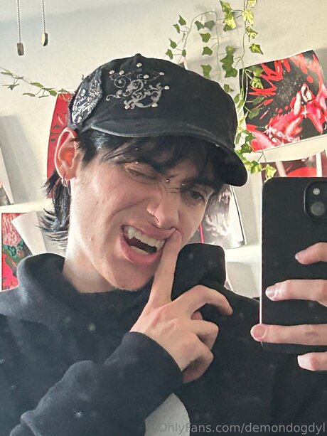 Demondogdyl erotic star photo