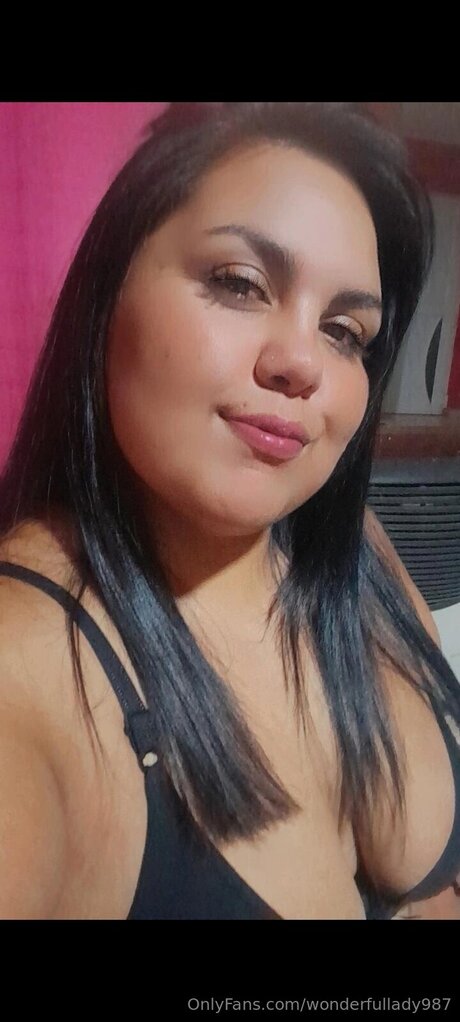 Wonderfullady987 art star pic