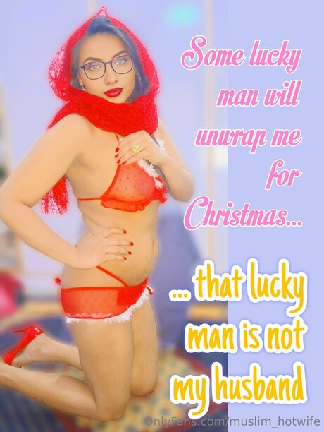 Muslim Hotwife beautiful model img