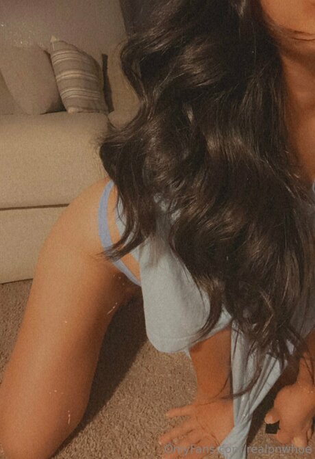 Realpnwhoe sex model gallery