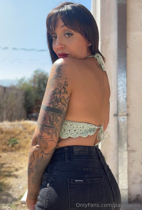 Pauliiwres model beautiful images