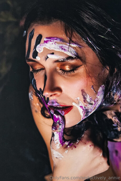 Seductively Annie Profile photo