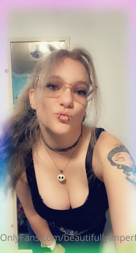 Beautifullyimperfectgeek sex star archive