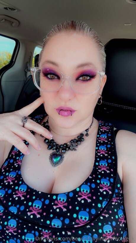 Beautifullyimperfectgeek pornstar xxx photo