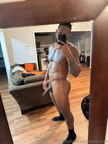 Leobrixxx adult star img