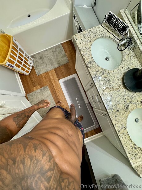 Leobrixxx hot model archive