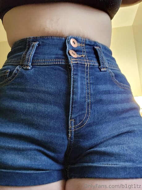 B1gt1tz star nude photo