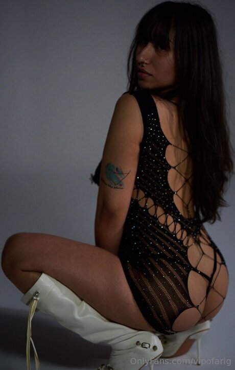 Vipbadgalarig model img