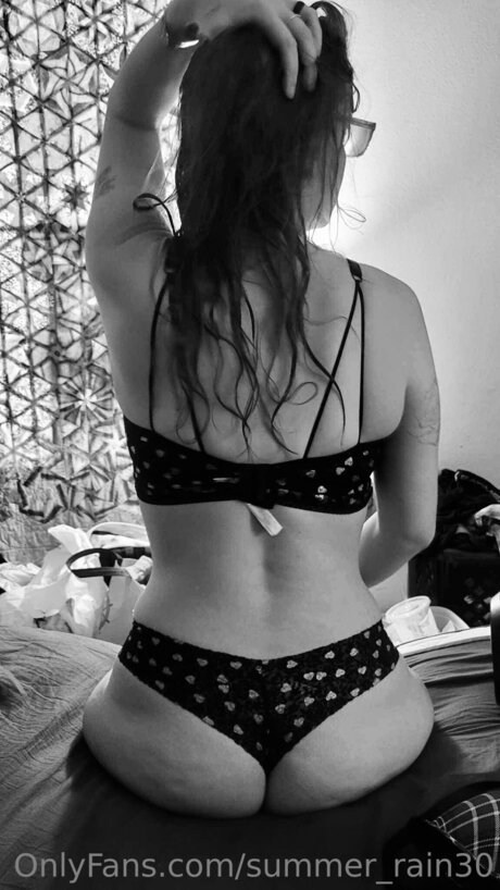 Summer Rain30 free actress img