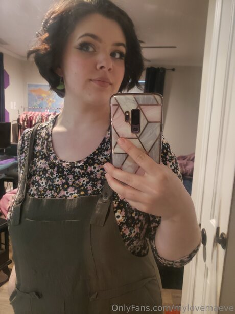 mature asian onlyfans hot image