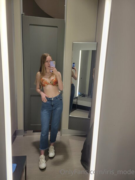 Thebunnyiris sex pornstar archive