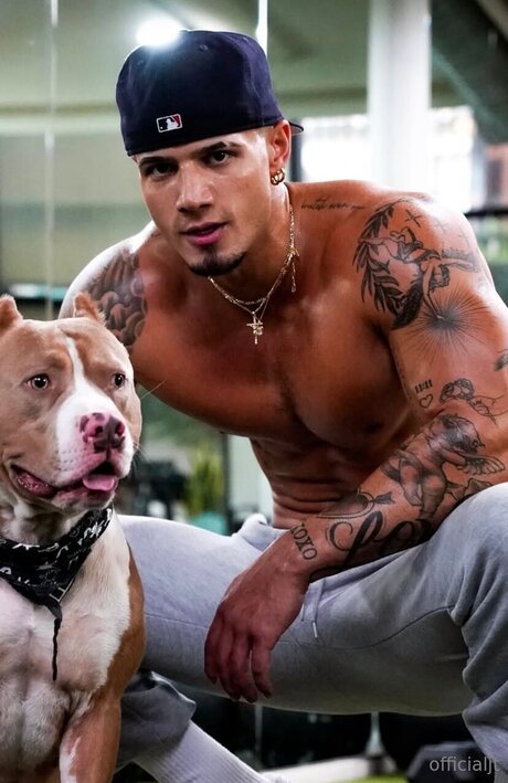 Officialjt star pornographic images