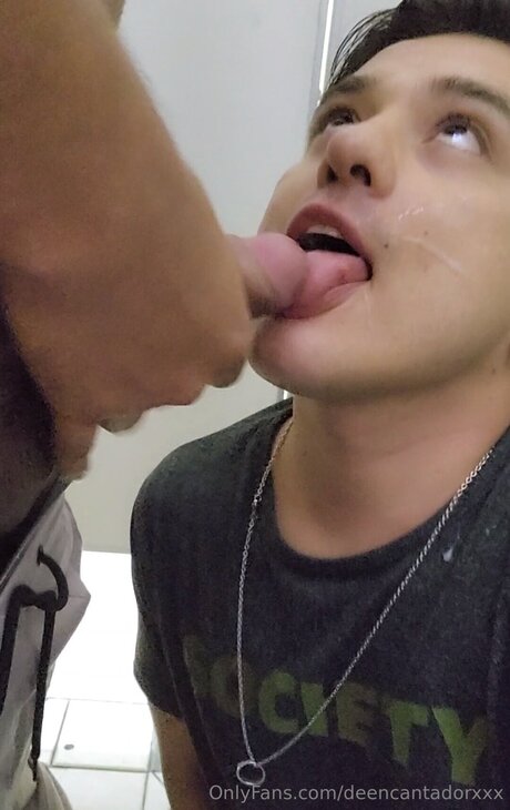 Deencantadorxxx star naked pictures