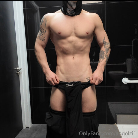 Angolzi1 xxx star picture