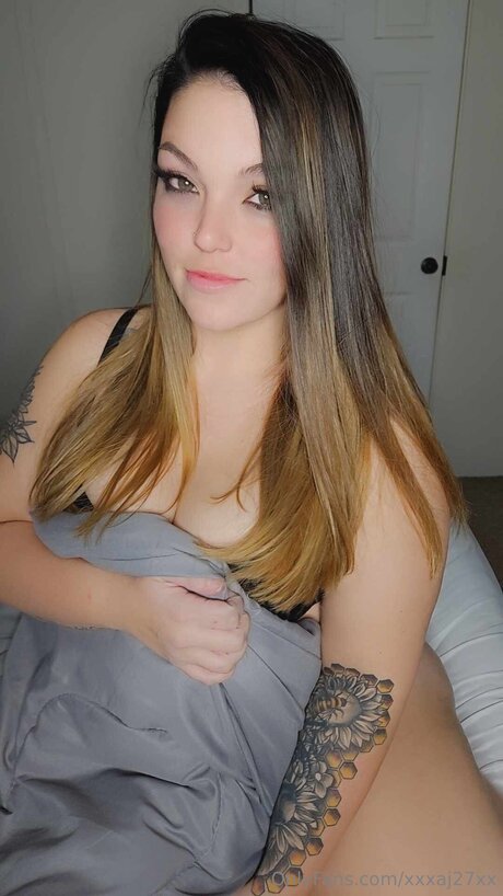 Xxxaj27xx nudes star picture