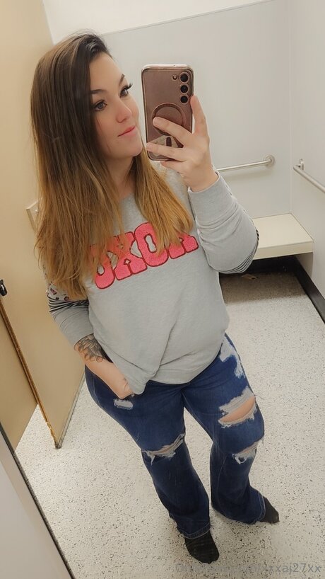 Xxxaj27xx model nudes archive