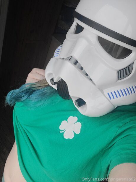 Gingersnap92 nice model pic