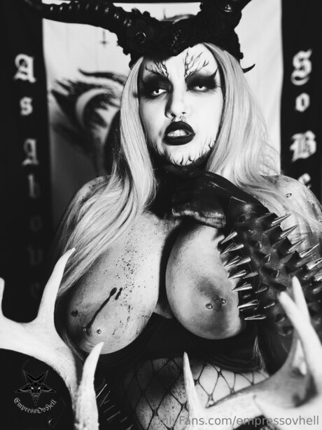 Empressovhell erotic star image