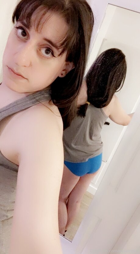 Violetreyez perfect actress img