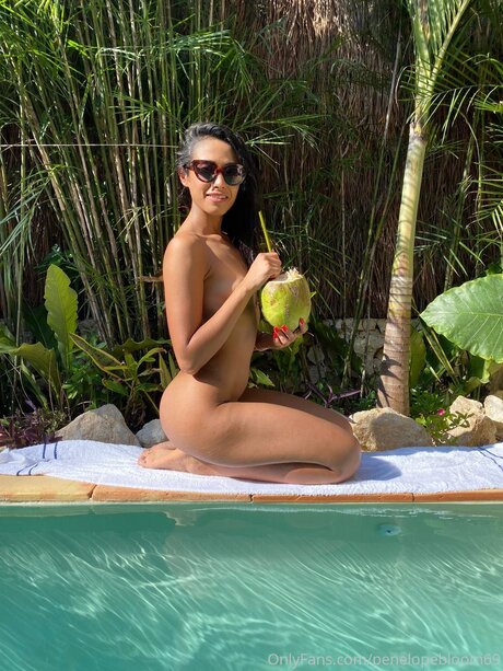 Iampennybloom star nude photo