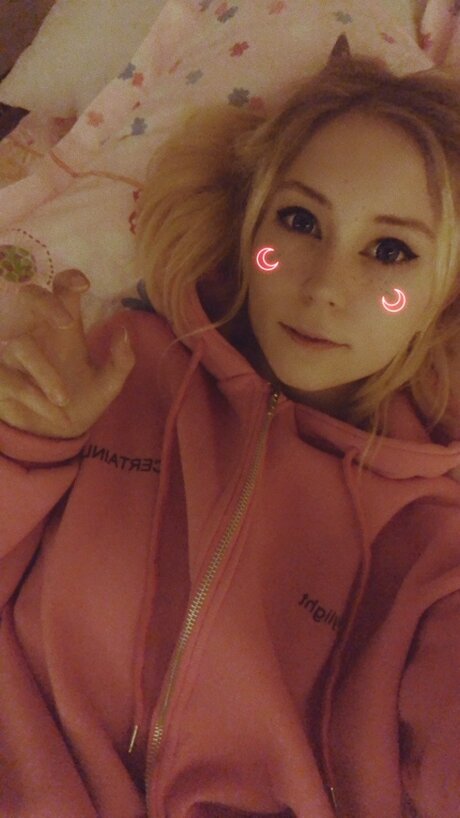 Evswezfree model sex picture