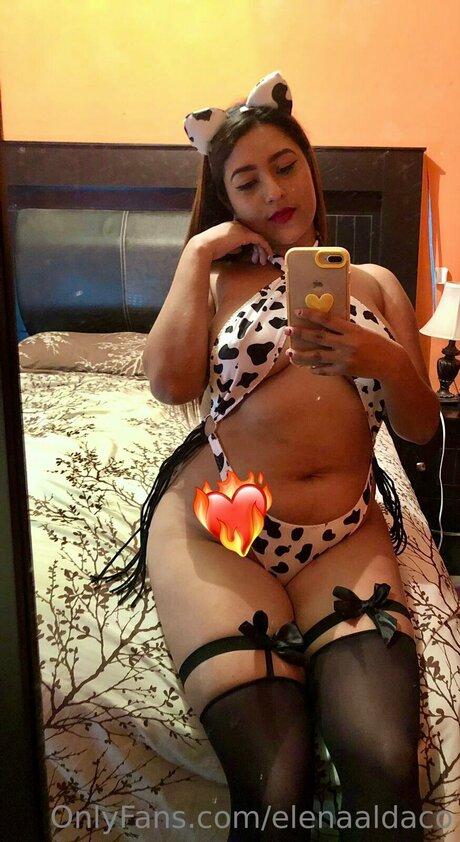 Elenaaldaco model top galleries