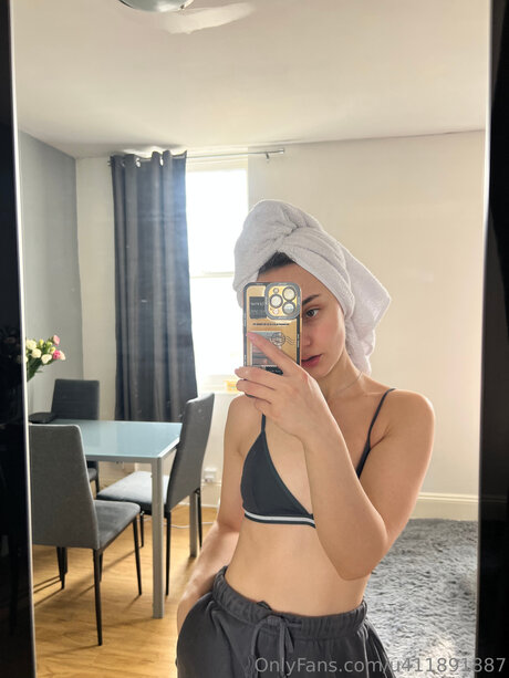 Milsmils art pornstar photos