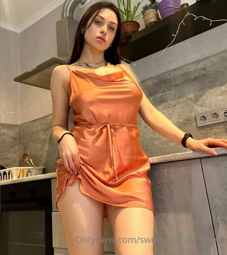 Sweet Honey Sweet xxx pornstar pics