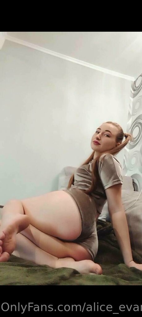 Alice Evanss pornographic model archive