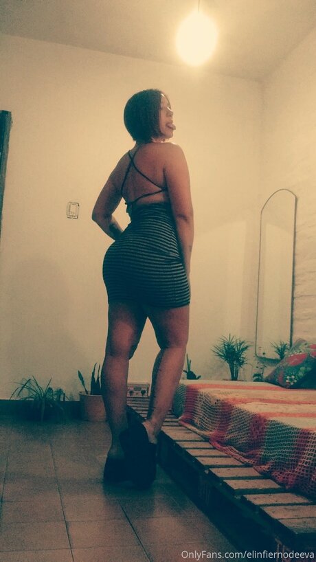 Elinfiernodeeva hot star img