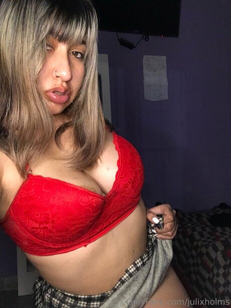 Julixholms model sexy pic