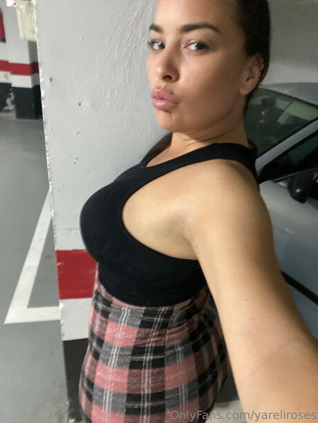 Yareliroses sexy star gallery