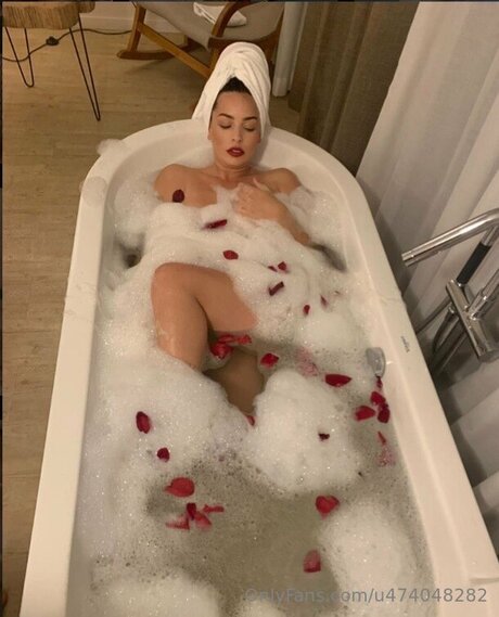 Yareliroses hot pornstar gallery