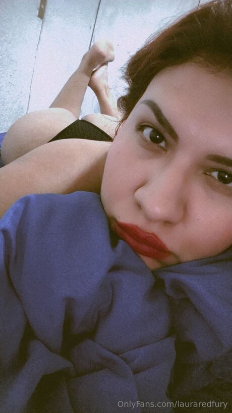 Lauraredfury erotic actress picture